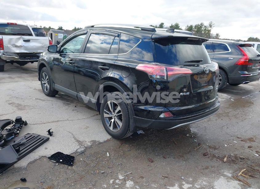 Photo 3 of 2017 Toyota Rav4 XLE (VIN 2T3RFREV0HW682464)