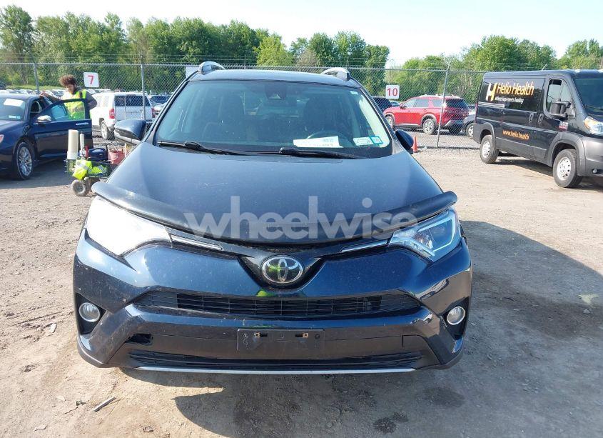 Photo 12 of 2018 Toyota Rav4 XLE (VIN 2T3RFREV0JW704159)