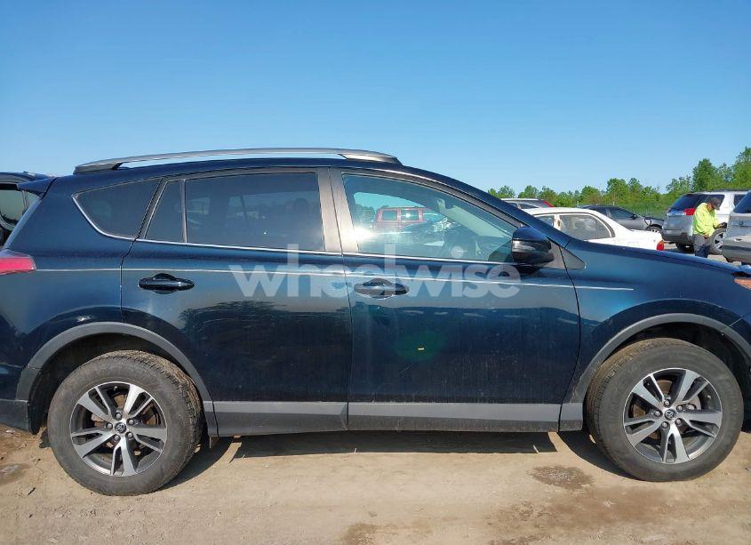 Photo 13 of 2018 Toyota Rav4 XLE (VIN 2T3RFREV0JW704159)