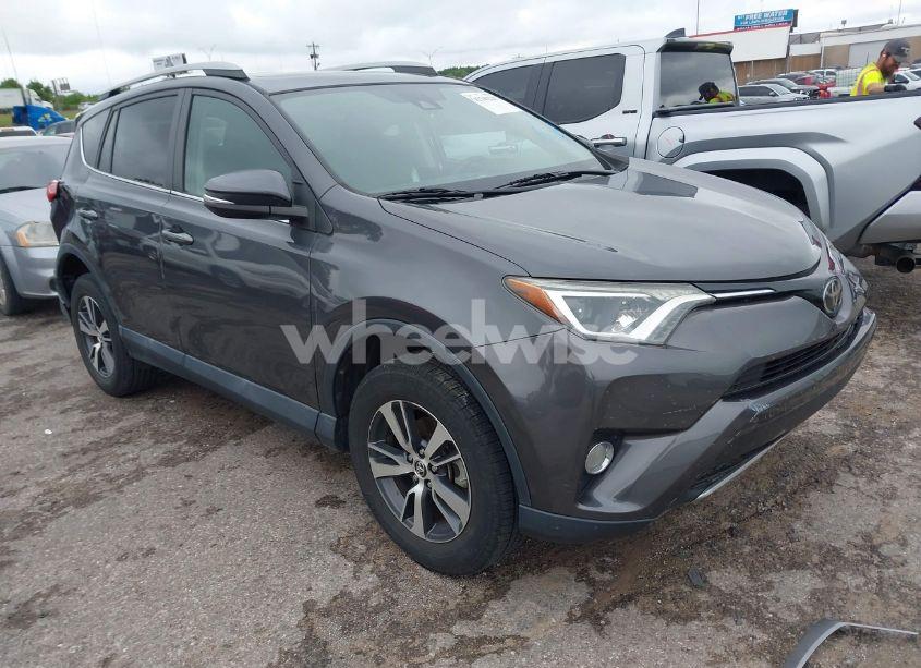2018 Toyota Rav4 ADVENTURE/XLE (VIN 2T3RFREV0JW721415) main photo