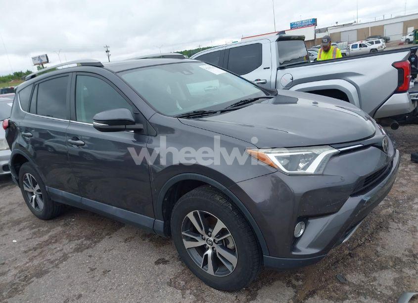 Photo 14 of 2018 Toyota Rav4 ADVENTURE/XLE (VIN 2T3RFREV0JW721415)