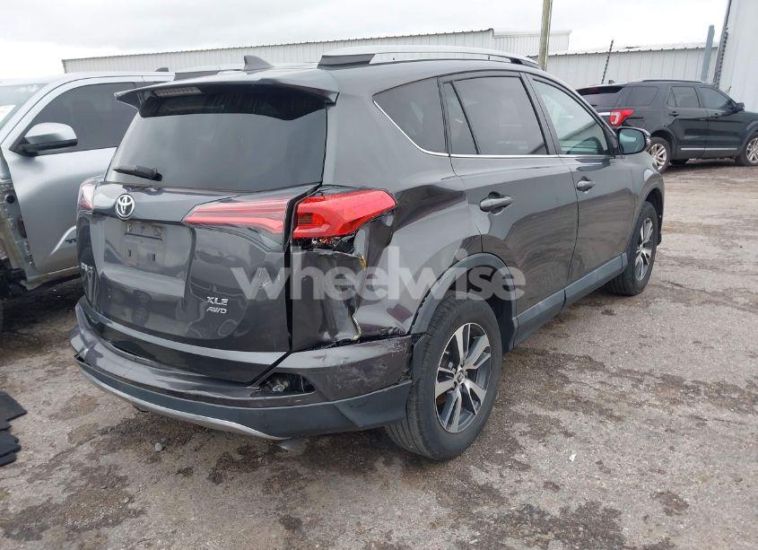 Photo 4 of 2018 Toyota Rav4 ADVENTURE/XLE (VIN 2T3RFREV0JW721415)
