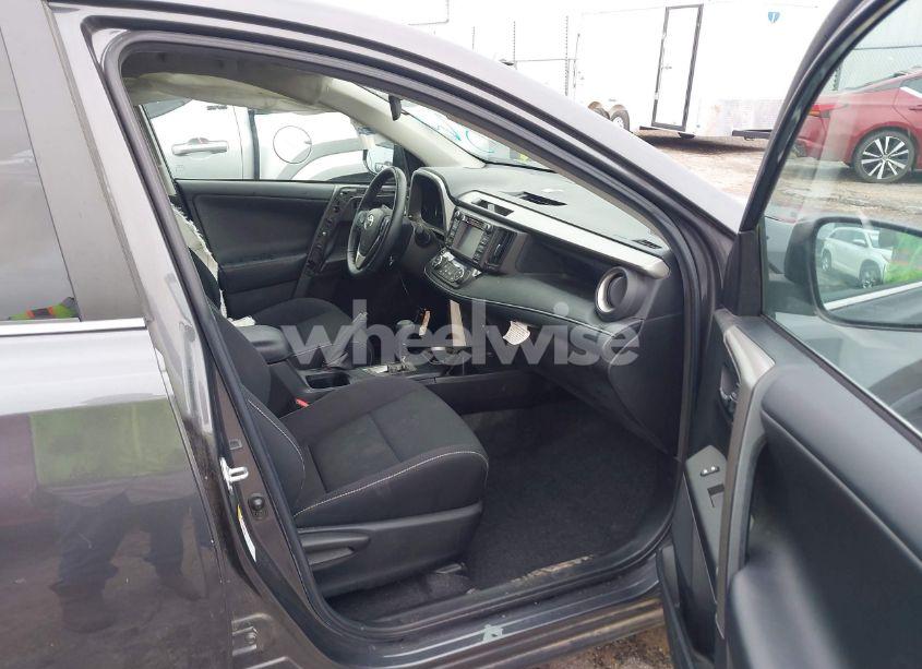 Photo 5 of 2018 Toyota Rav4 ADVENTURE/XLE (VIN 2T3RFREV0JW721415)