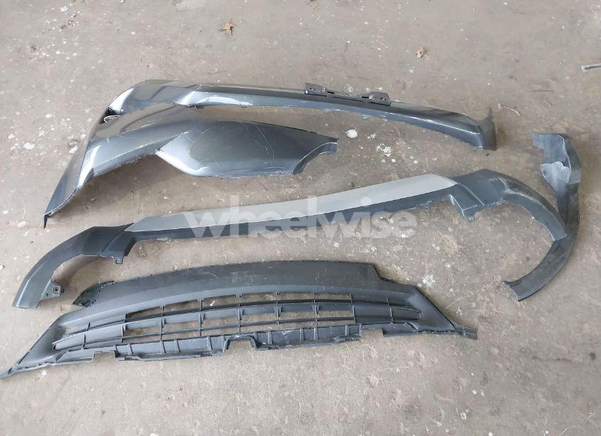 Photo 12 of 2018 Toyota Rav4 XLE (VIN 2T3RFREV0JW742796)