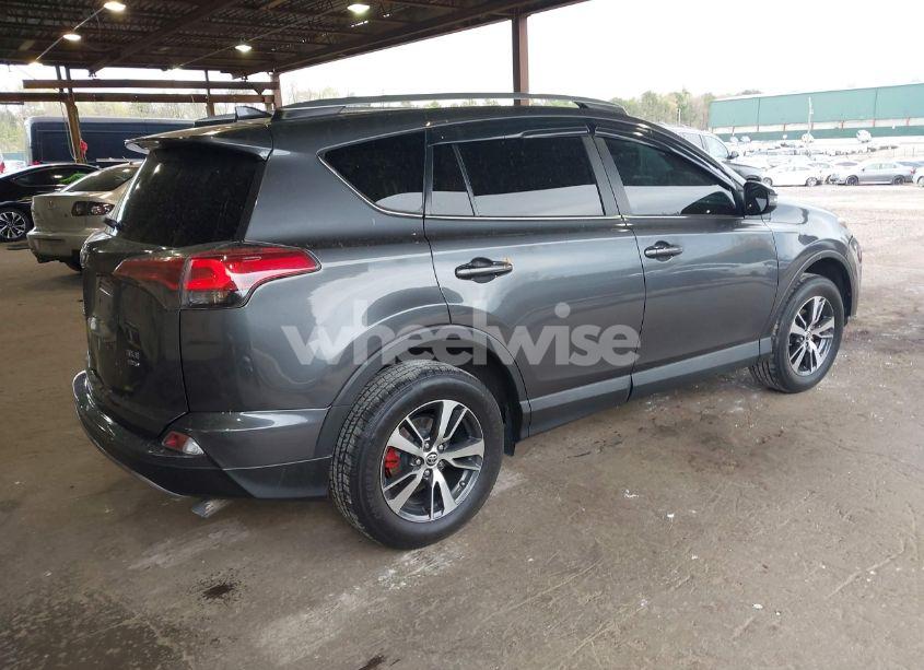 Photo 4 of 2018 Toyota Rav4 XLE (VIN 2T3RFREV0JW742796)