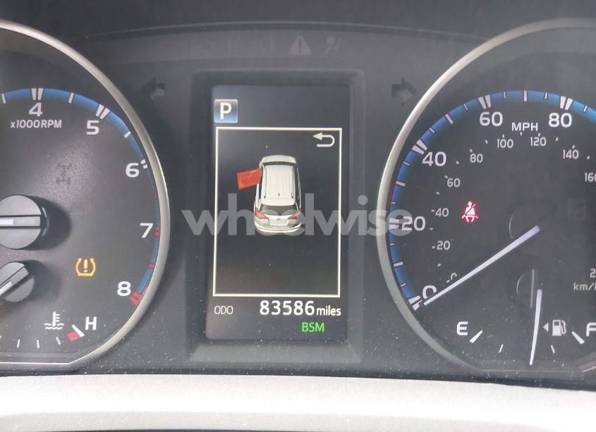 Photo 15 of 2018 Toyota Rav4 XLE (VIN 2T3RFREV0JW750610)