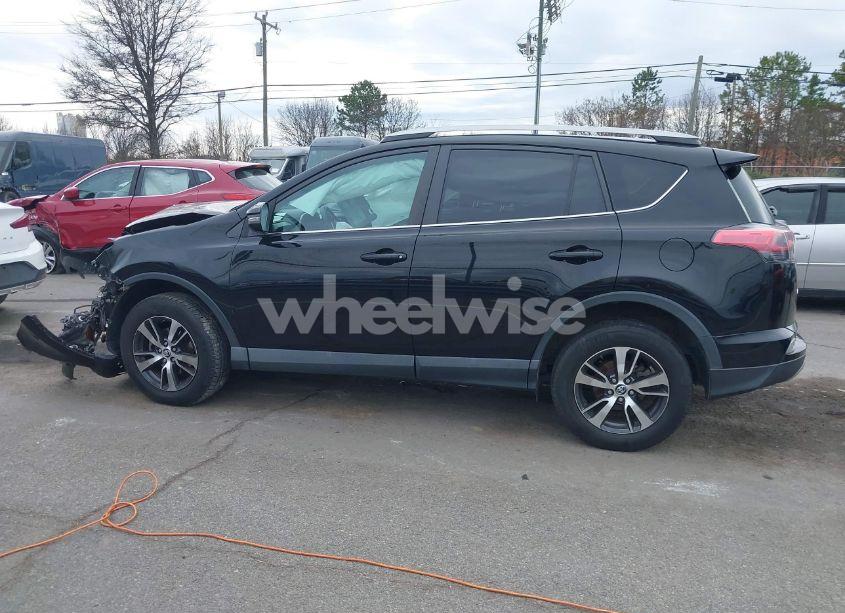 Photo 14 of 2018 Toyota Rav4 ADVENTURE/XLE (VIN 2T3RFREV0JW761820)