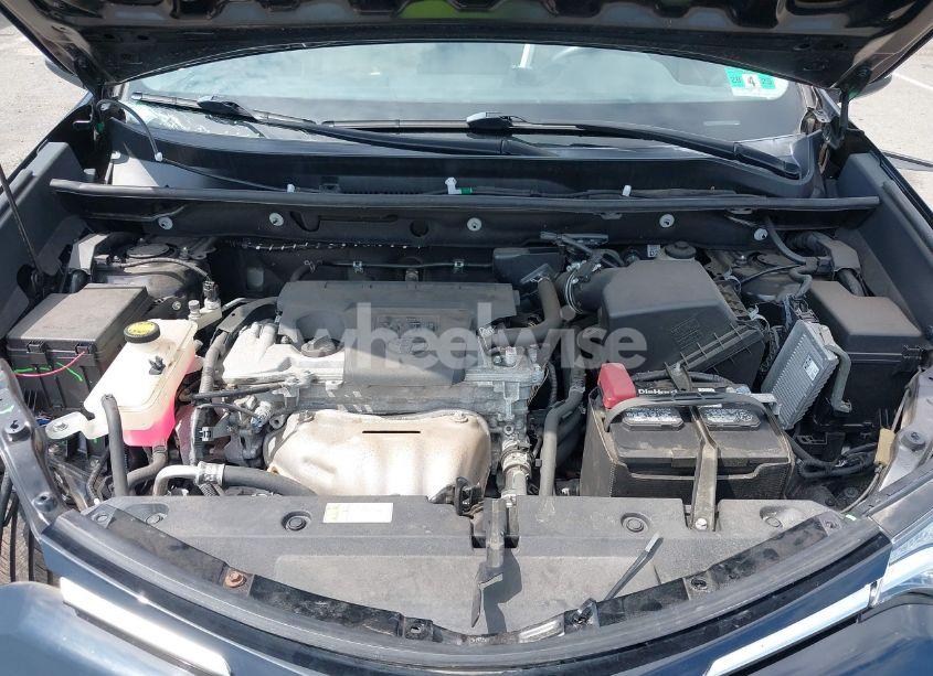 Photo 10 of 2018 Toyota Rav4 XLE (VIN 2T3RFREV0JW786393)