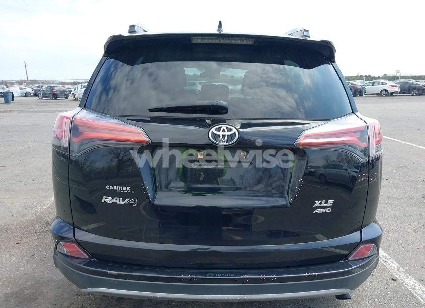 Photo 16 of 2018 Toyota Rav4 XLE (VIN 2T3RFREV0JW786393)