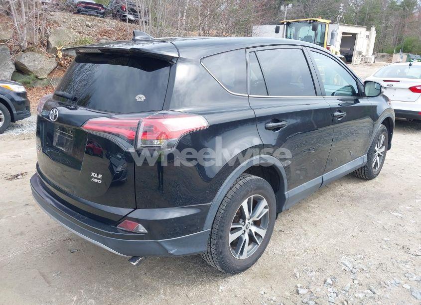 Photo 4 of 2018 Toyota Rav4 XLE (VIN 2T3RFREV0JW810577)
