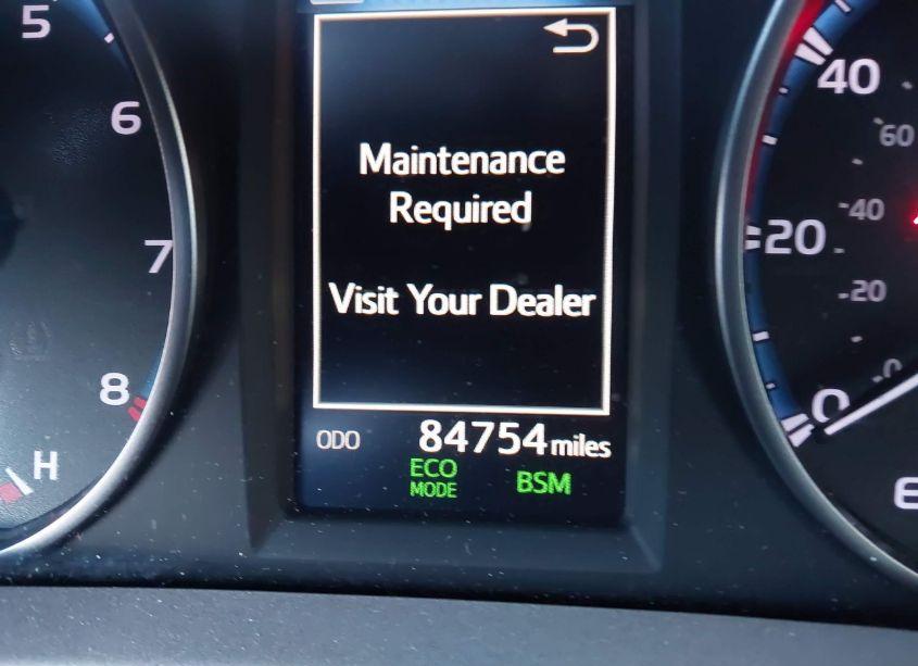 Photo 15 of 2018 Toyota Rav4 ADVENTURE/XLE (VIN 2T3RFREV0JW822986)