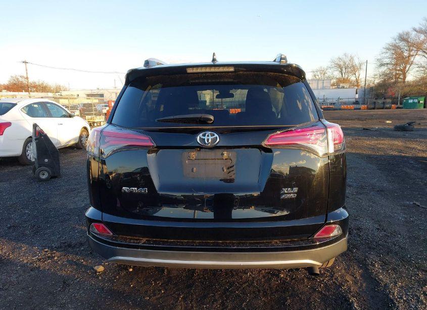 Photo 16 of 2018 Toyota Rav4 ADVENTURE/XLE (VIN 2T3RFREV0JW822986)
