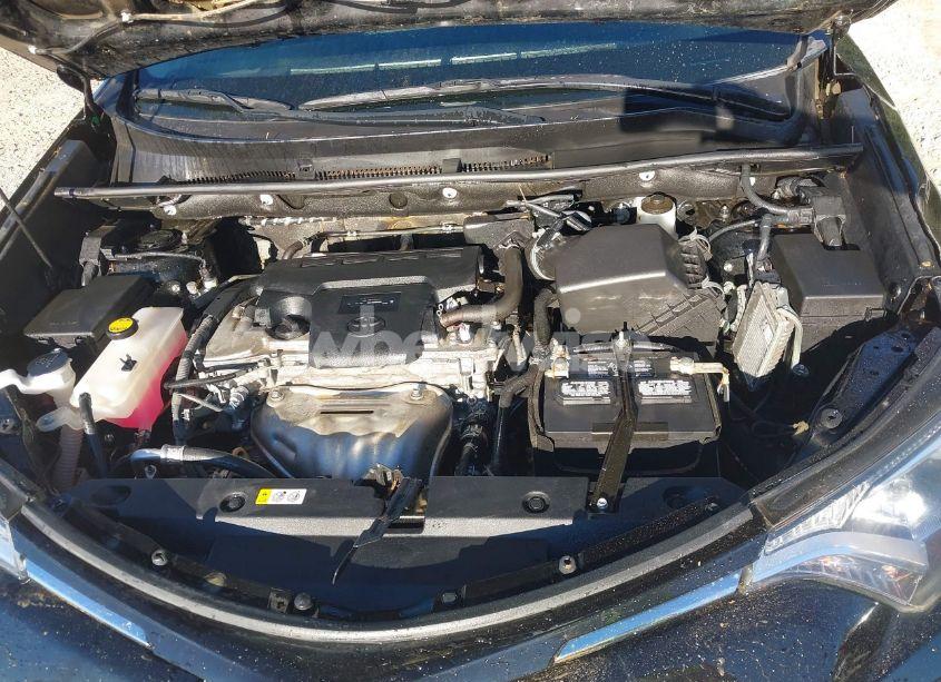 Photo 10 of 2018 Toyota Rav4 XLE (VIN 2T3RFREV0JW852845)