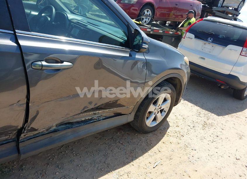 Photo 17 of 2013 Toyota Rav4 XLE (VIN 2T3RFREV1DW017471)