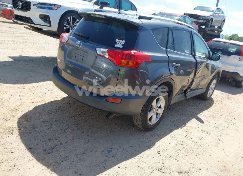 Photo 4 of 2013 Toyota Rav4 XLE (VIN 2T3RFREV1DW017471)