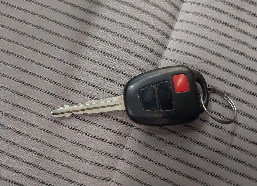 Photo 11 of 2013 Toyota Rav4 XLE (VIN 2T3RFREV1DW019673)