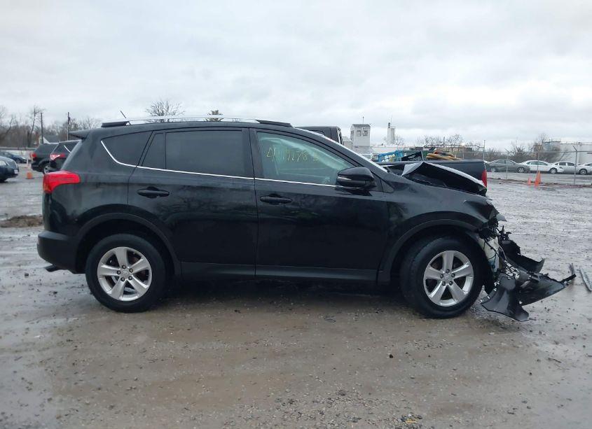 Photo 13 of 2013 Toyota Rav4 XLE (VIN 2T3RFREV1DW082708)
