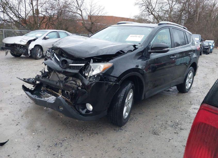 Photo 2 of 2013 Toyota Rav4 XLE (VIN 2T3RFREV1DW082708)
