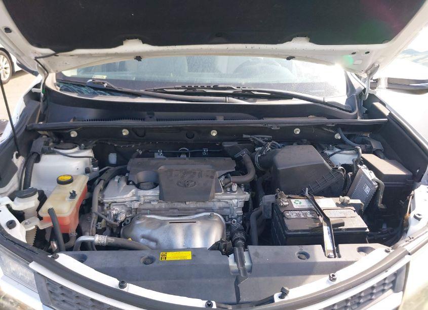 Photo 10 of 2014 Toyota Rav4 XLE (VIN 2T3RFREV1EW125574)