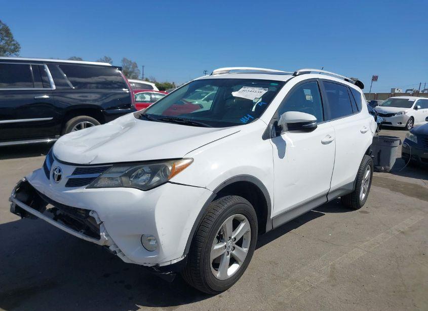 Photo 2 of 2014 Toyota Rav4 XLE (VIN 2T3RFREV1EW125574)