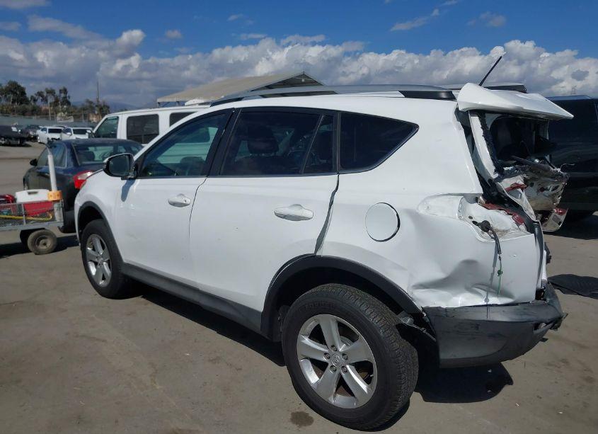 Photo 3 of 2014 Toyota Rav4 XLE (VIN 2T3RFREV1EW125574)