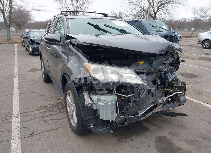 2014 Toyota Rav4 XLE (VIN 2T3RFREV1EW140141) main photo