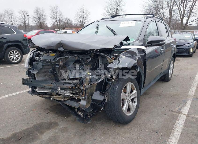 Photo 2 of 2014 Toyota Rav4 XLE (VIN 2T3RFREV1EW140141)