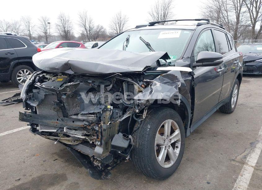 Photo 6 of 2014 Toyota Rav4 XLE (VIN 2T3RFREV1EW140141)