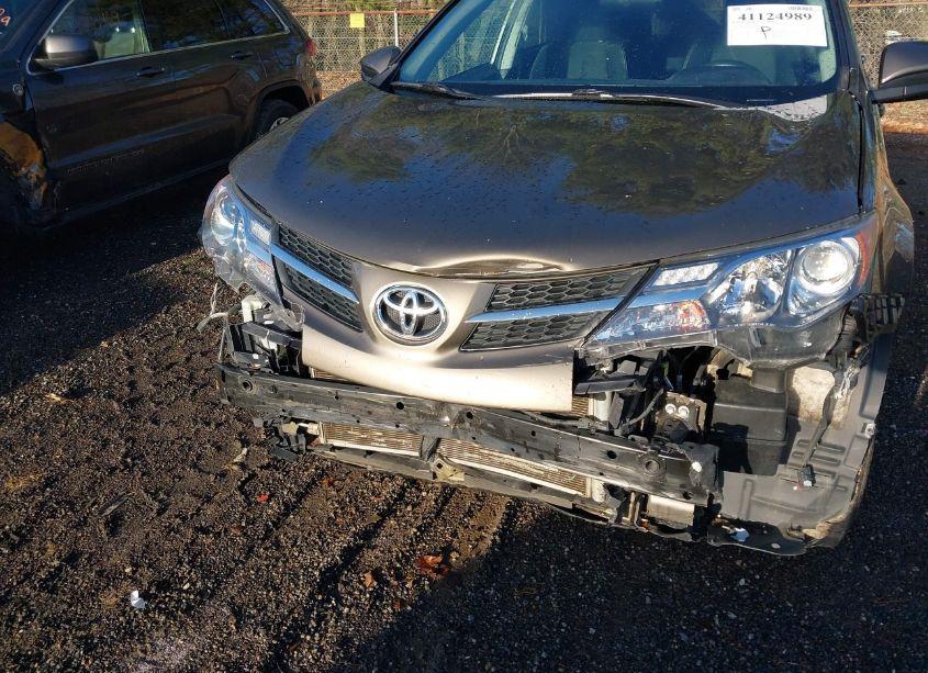 Photo 6 of 2014 Toyota Rav4 XLE (VIN 2T3RFREV1EW164648)