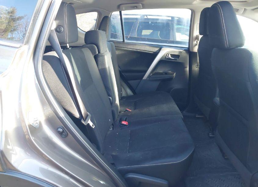 Photo 8 of 2014 Toyota Rav4 XLE (VIN 2T3RFREV1EW164648)