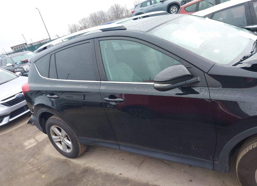 Photo 14 of 2014 Toyota Rav4 XLE (VIN 2T3RFREV1EW174810)