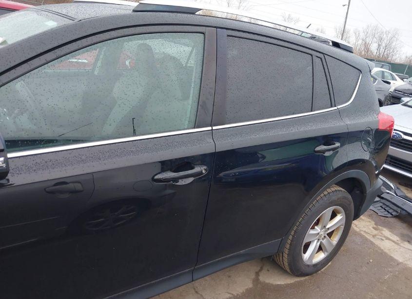 Photo 15 of 2014 Toyota Rav4 XLE (VIN 2T3RFREV1EW174810)