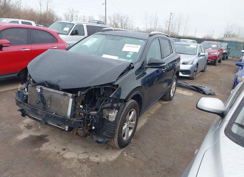 Photo 2 of 2014 Toyota Rav4 XLE (VIN 2T3RFREV1EW174810)