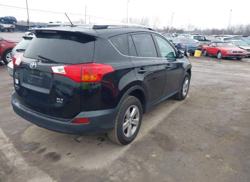 Photo 4 of 2014 Toyota Rav4 XLE (VIN 2T3RFREV1EW174810)