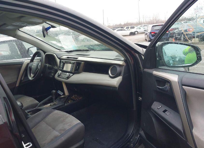 Photo 5 of 2014 Toyota Rav4 XLE (VIN 2T3RFREV1EW174810)