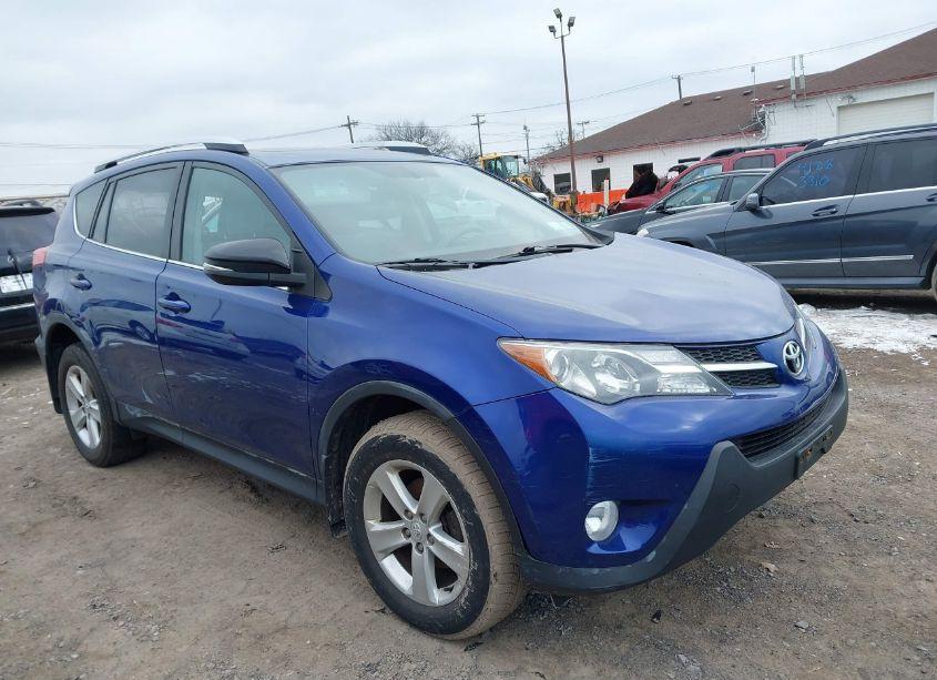 2014 Toyota Rav4 XLE (VIN 2T3RFREV1EW190070) main photo