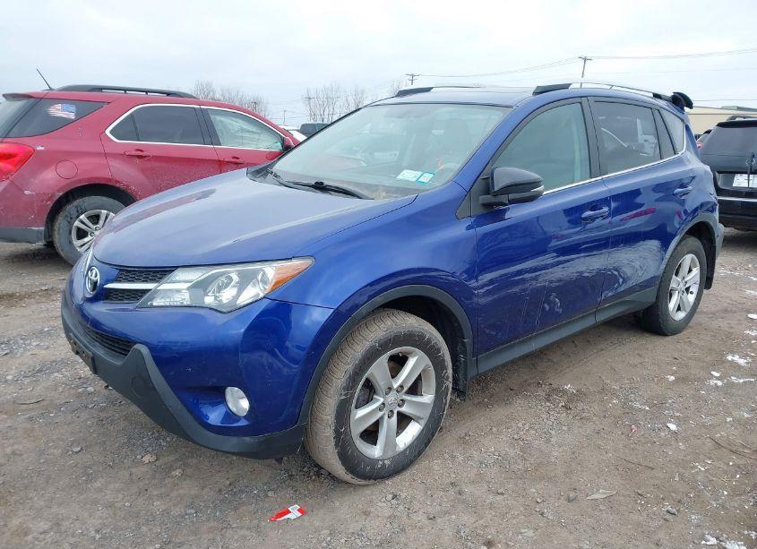 Photo 2 of 2014 Toyota Rav4 XLE (VIN 2T3RFREV1EW190070)