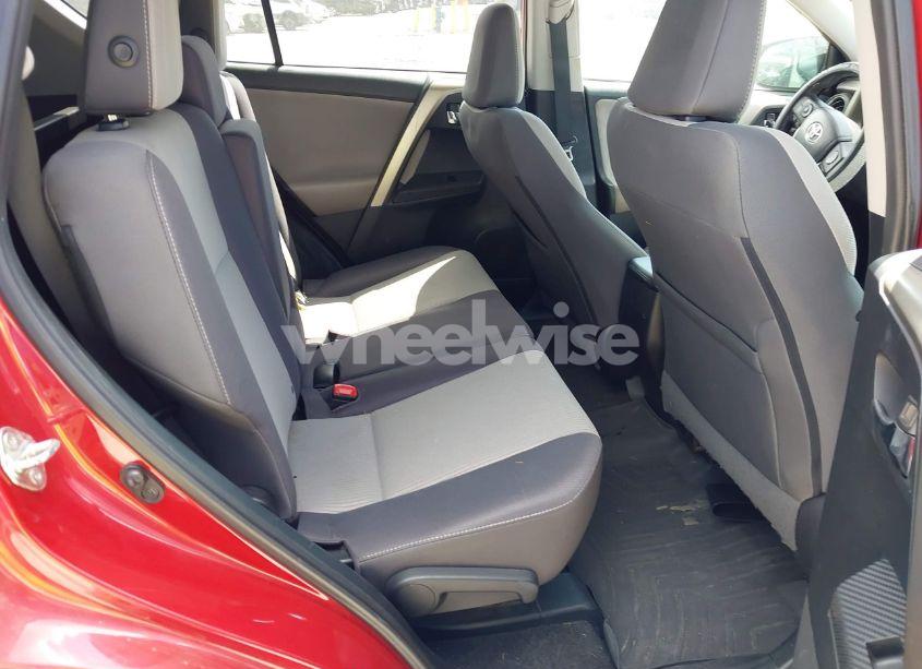 Photo 8 of 2014 Toyota Rav4 XLE (VIN 2T3RFREV1EW196547)