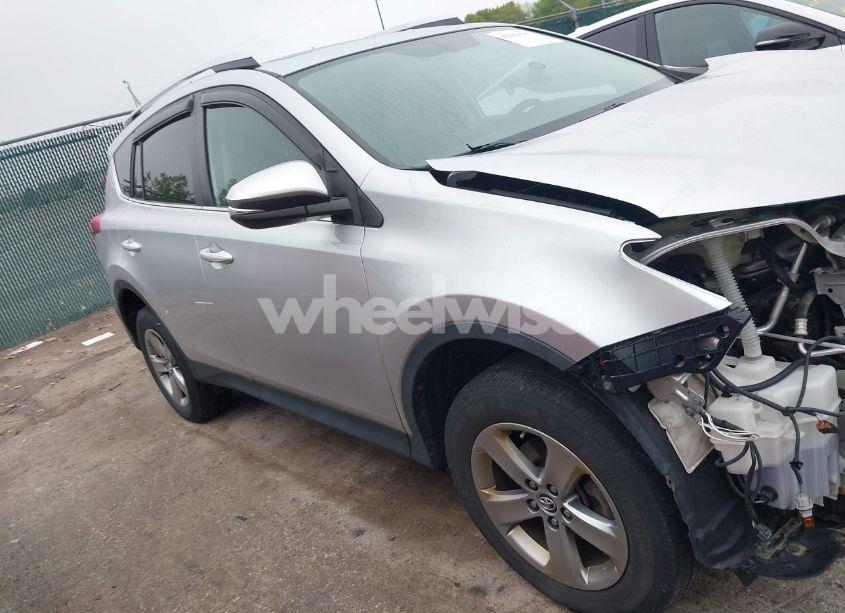 Photo 14 of 2015 Toyota Rav4 XLE (VIN 2T3RFREV1FW261589)