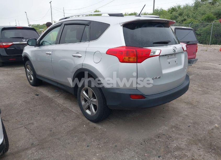 Photo 3 of 2015 Toyota Rav4 XLE (VIN 2T3RFREV1FW261589)