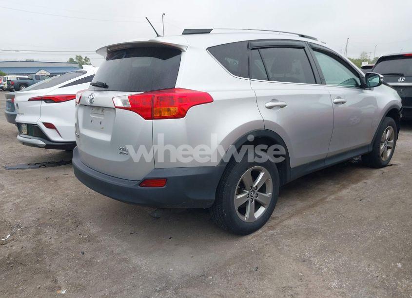 Photo 4 of 2015 Toyota Rav4 XLE (VIN 2T3RFREV1FW261589)