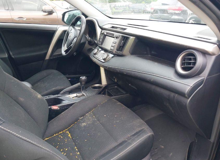 Photo 5 of 2015 Toyota Rav4 XLE (VIN 2T3RFREV1FW377391)