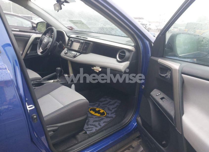 Photo 5 of 2015 Toyota Rav4 XLE (VIN 2T3RFREV1FW383546)