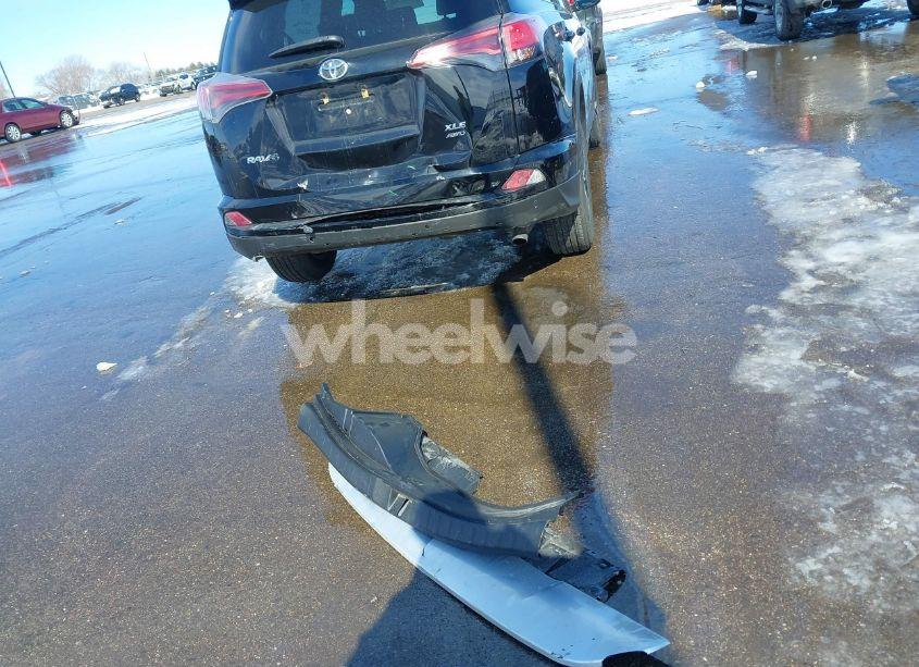 Photo 18 of 2016 Toyota Rav4 XLE (VIN 2T3RFREV1GW410956)