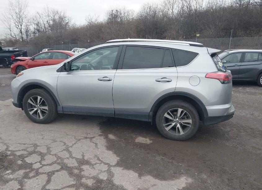 Photo 15 of 2016 Toyota Rav4 XLE (VIN 2T3RFREV1GW484068)