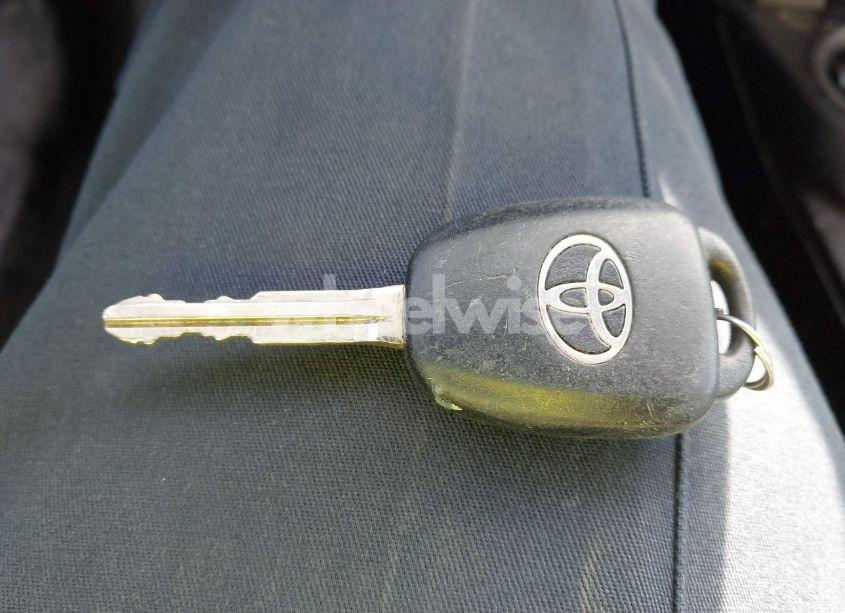 Photo 11 of 2016 Toyota Rav4 XLE (VIN 2T3RFREV1GW512127)