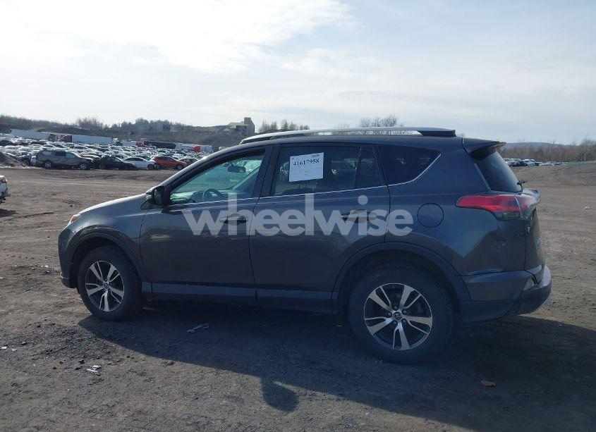 Photo 14 of 2016 Toyota Rav4 XLE (VIN 2T3RFREV1GW512127)