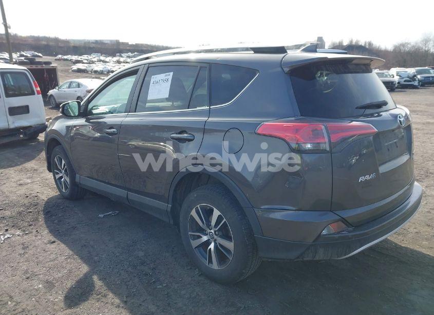 Photo 3 of 2016 Toyota Rav4 XLE (VIN 2T3RFREV1GW512127)