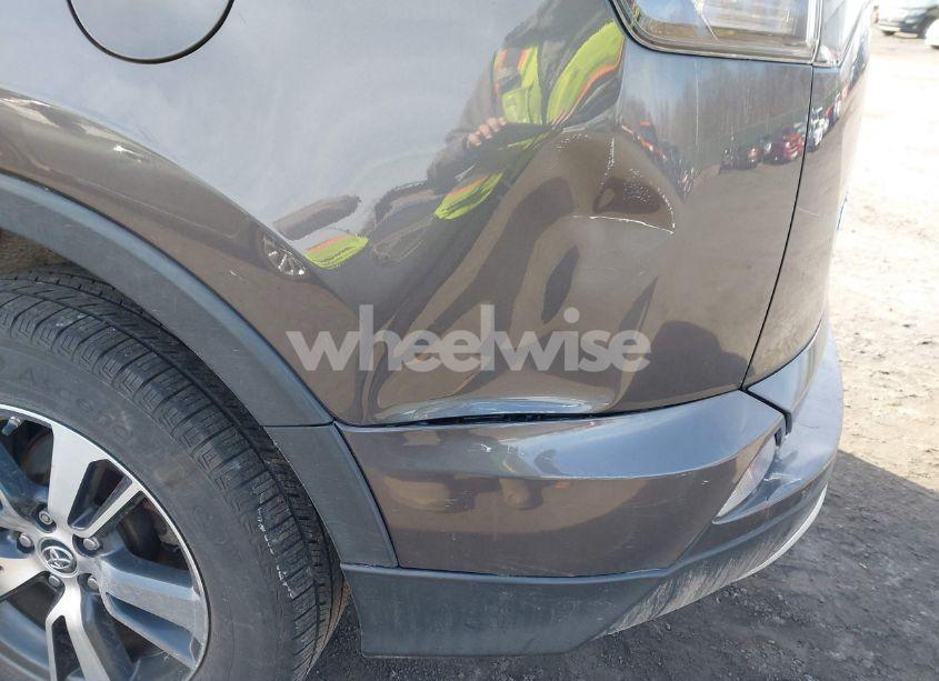 Photo 6 of 2016 Toyota Rav4 XLE (VIN 2T3RFREV1GW512127)