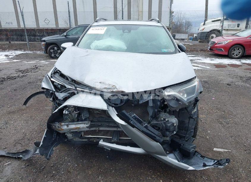 Photo 11 of 2017 Toyota Rav4 XLE (VIN 2T3RFREV1HW559806)